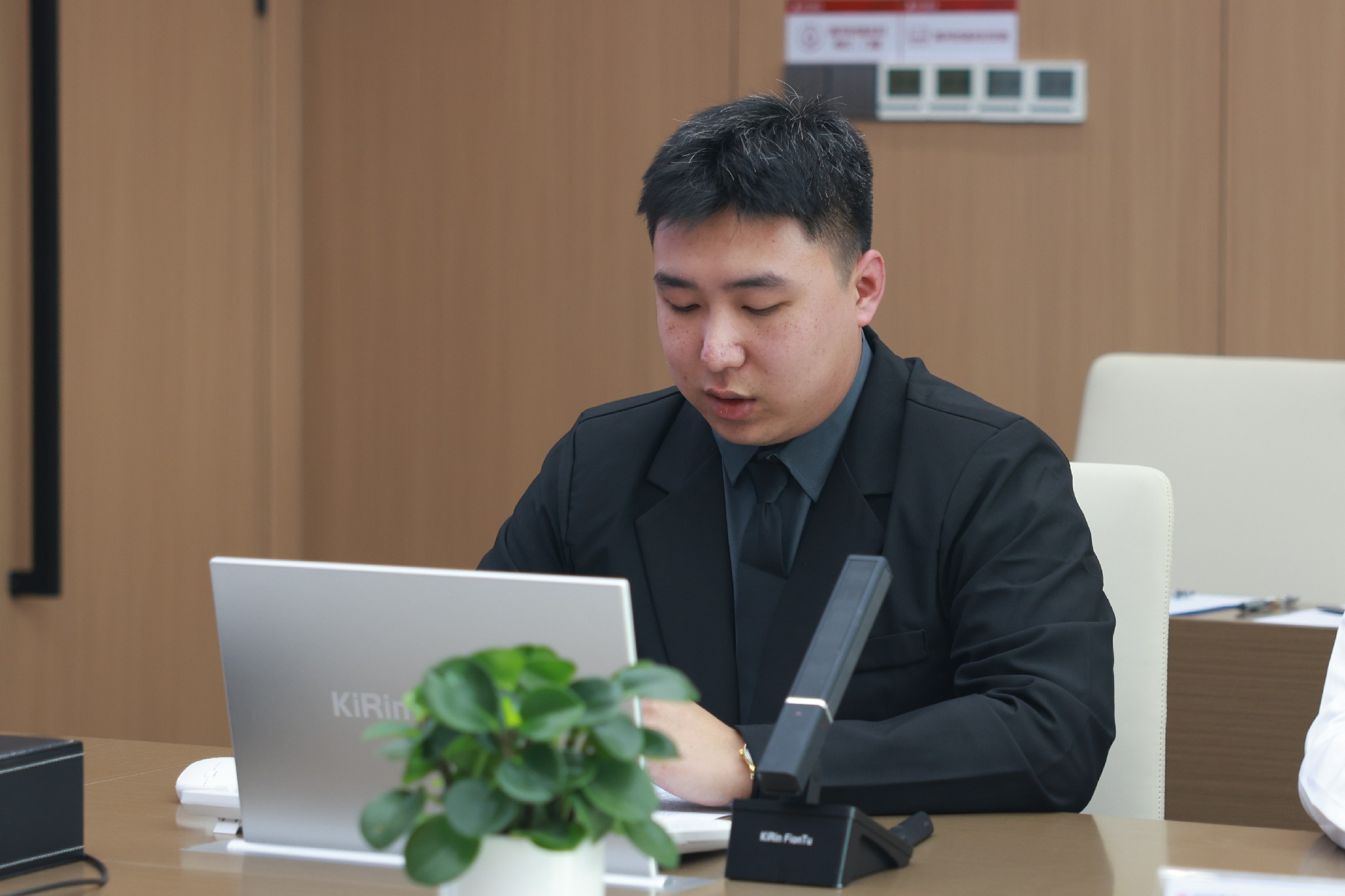 成本管控中心见习成本治理岗刘济源.jpg 成本管控中心见习成本治理岗刘济源.jpg